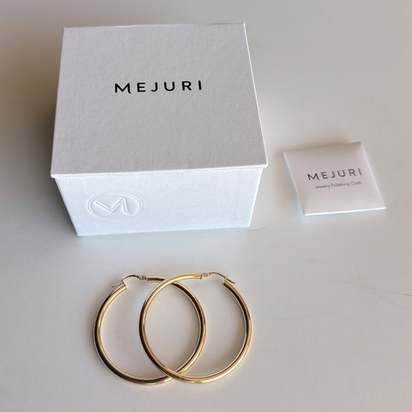 Mejuri 14k Large Tube Hoops - Picture 13 of 13